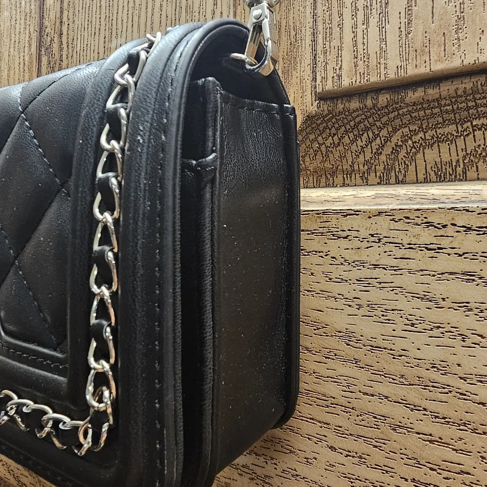 Badgley Mischka Black Quilted Chain Strap Crossbody Handbag NWT - Picture 8 of 15